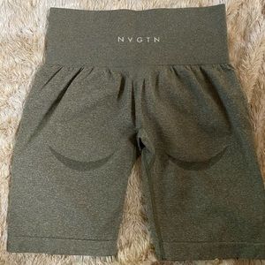 NVGTN Biker Shorts - Khaki Green